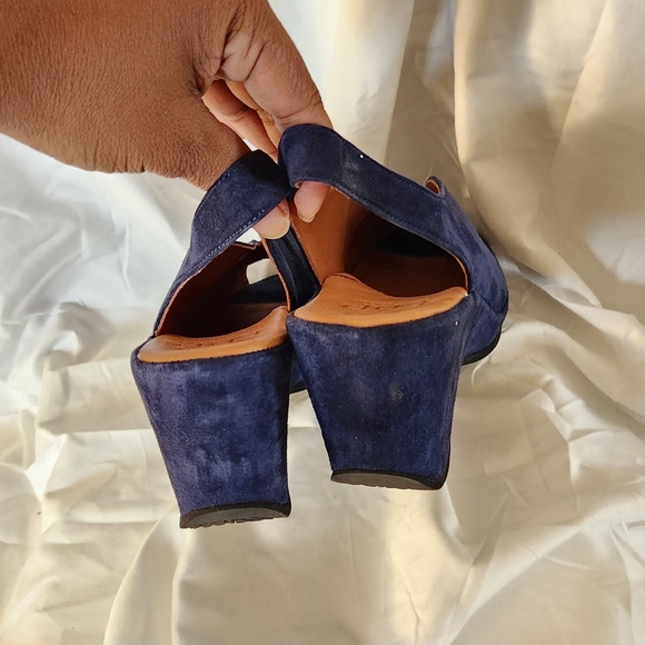 L'Amour Navy Slingback Wedges - Picture 5 of 8
